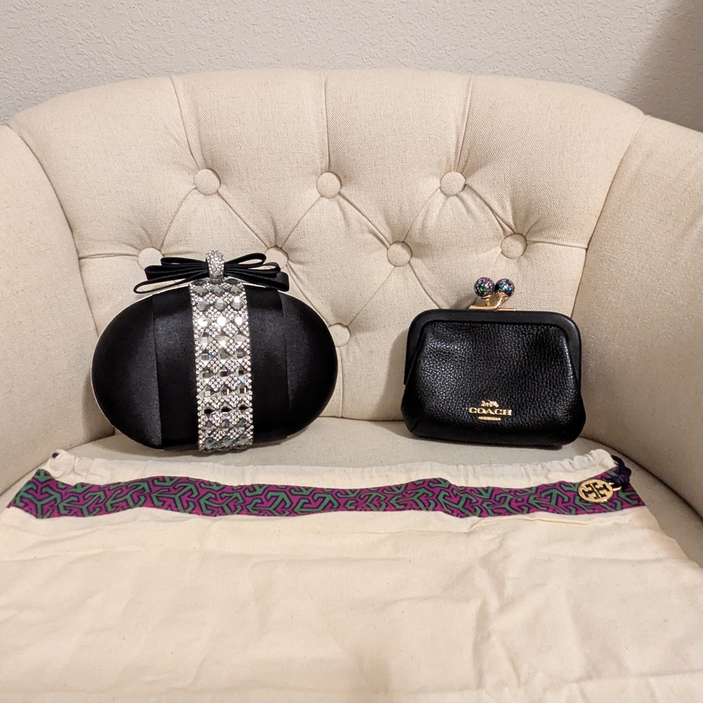 Classic Clutch Bundle w/ Tory Burch Dust Bag
